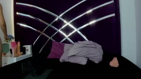 Snapshot of maiteht chatting on 01.18.25 maite online show from 01.18.25