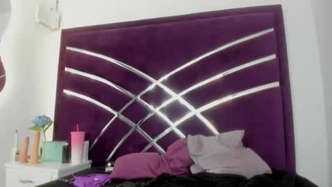 Snapshot of maiteht chatting on 01.19.25 maite online show from 01.19.25