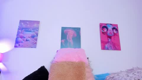 mai  online show from 11.17.25