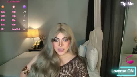 Snapshot of majestydannaxx chatting on 11.21.25 majestydannaxx online show from 11.21.25