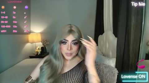 Snapshot of majestydannaxx chatting on 11.23.25 majestydannaxx online show from 11.23.25