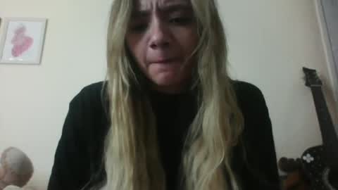 majo_gomezz online show from 11.17.25