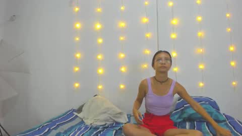 Snapshot of make_me_feel_ chatting on 03.01.26 Shawna Tom online show from 03.01.26