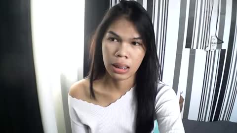 Snapshot of makekeanacum chatting on 12.15.24 SWEET KEANA online show from 12.15.24