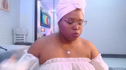 makena online show from 02.12.25