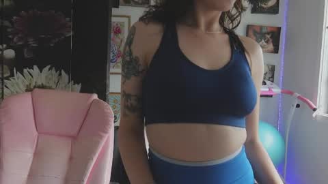 Snapshot of makiyahbelle2 chatting on 04.10.26 MakiyahBelle online show from 04.10.26