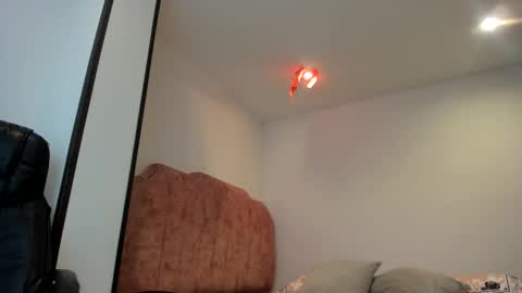 Snapshot of mal_norma chatting on 12.04.24 Mal Norma online show from 12.04.24