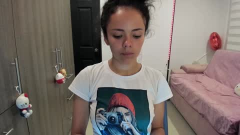 Snapshot of mal_norma chatting on 02.03.25 Mal Norma online show from 02.03.25