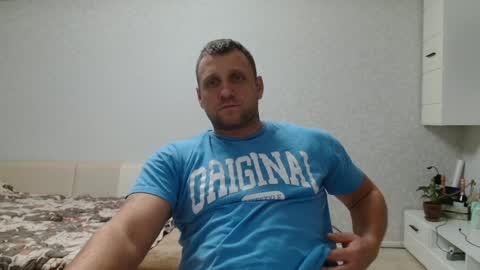 Snapshot of malchyshka chatting on 12.23.24 malchyshka online show from 12.23.24
