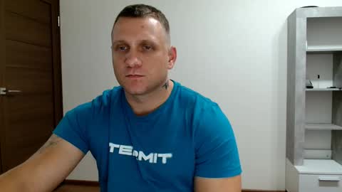 Snapshot of malchyshka chatting on 10.20.25 malchyshka online show from 10.20.25