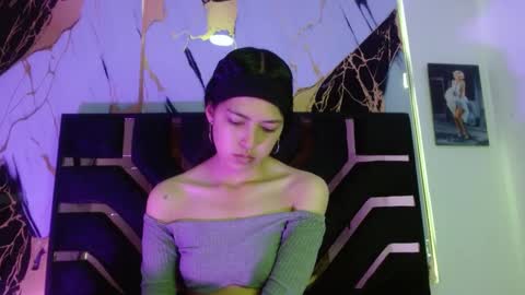 malejacs01 online show from 10.10.25