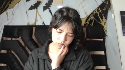 malejacs01 online show from 11.25.25