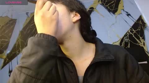 malejacs01 online show from 12.03.25