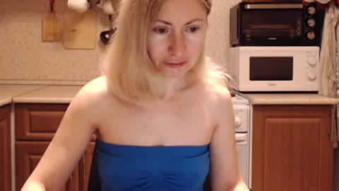 Snapshot of malenamila chatting on 02.15.26 Malena online show from 02.15.26