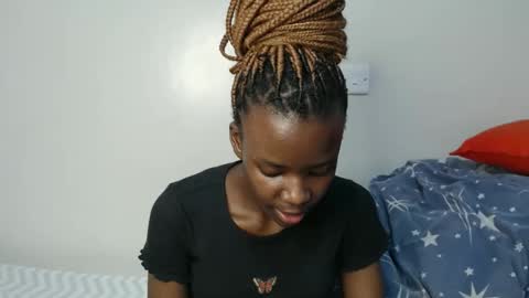 Snapshot of malia_latifa chatting on 11.01.25 lati online show from 11.01.25