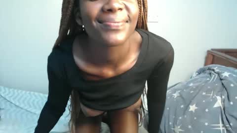 Snapshot of malia_latifa chatting on 11.27.25 lati online show from 11.27.25