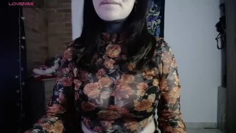 Snapshot of maliceinwonderland25 chatting on 06.16.26 Alice Asylum online show from 06.16.26