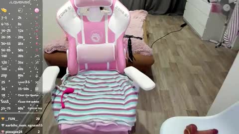 Snapshot of malina_lovely chatting on 09.22.25 malina_lovely online show from 09.22.25
