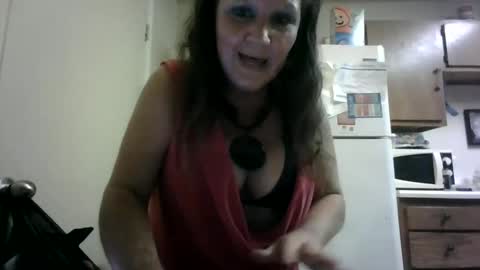 Snapshot of malinda702 chatting on 09.27.25 malinda702 online show from 09.27.25