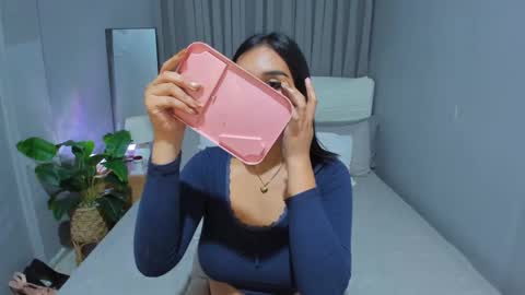 Snapshot of mallorygil chatting on 01.05.25 Mallory online show from 01.05.25