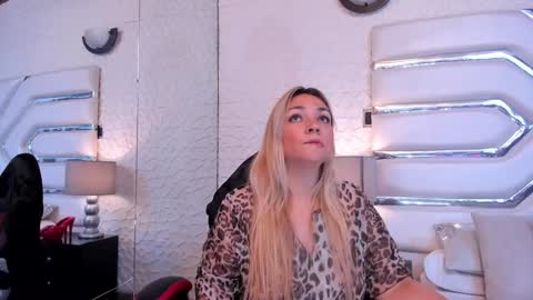 MalorySweet  online show from 01.11.25