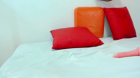 Snapshot of malu_hot69 chatting on 01.18.25 Malu online show from 01.18.25