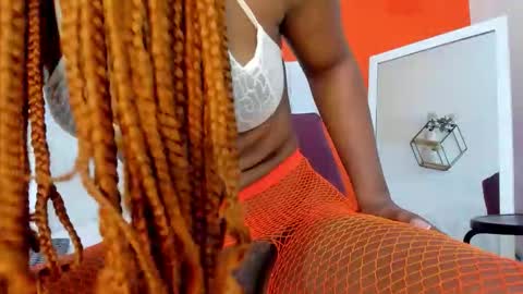 Snapshot of malu_hot69 chatting on 10.12.25 Malu online show from 10.12.25