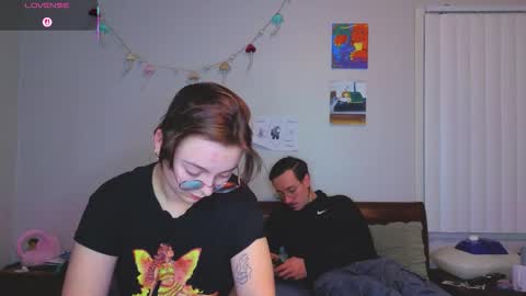 MamiCloudz online show from 12.16.25