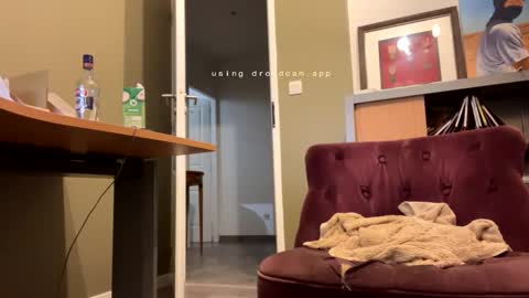 man38110 online show from 10.10.25