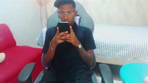 man_san11 online show from 12.21.24