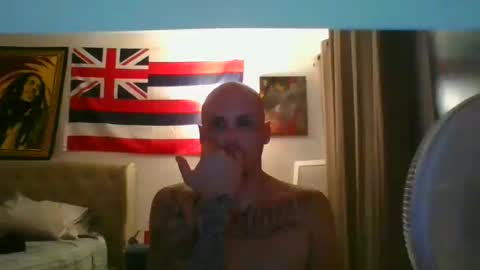 Snapshot of manaworks808 chatting on 10.18.25 manaworks808 online show from 10.18.25