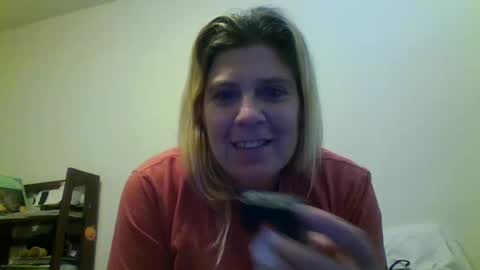 Snapshot of mandilube39 chatting on 12.20.24 mindy22 online show from 12.20.24