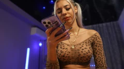 Anto Lovense is Active My pleasure is in your hands Private is Open online show from 10.09.25