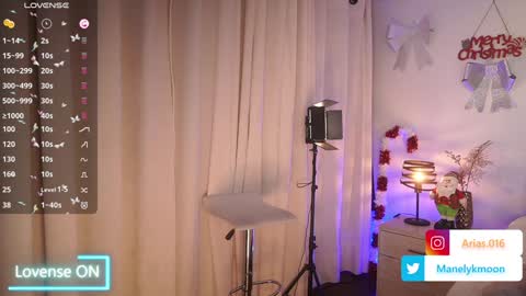 Snapshot of manelyk_10 chatting on 12.10.24 online show from 12.10.24