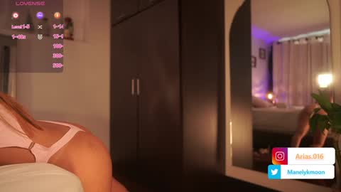 Snapshot of manelyk_10 chatting on 02.06.25 online show from 02.06.25