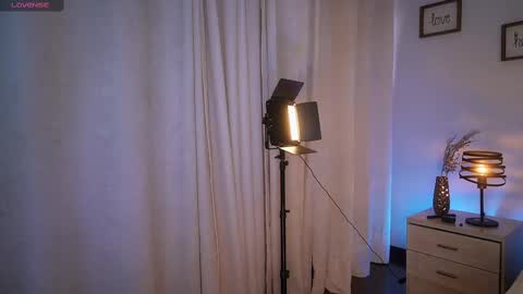 Snapshot of manelyk_10 chatting on 03.11.25 online show from 03.11.25