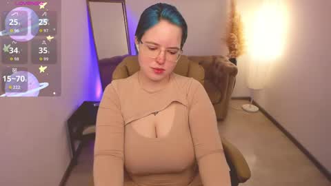 manic_pixie_ online show from 05.10.26