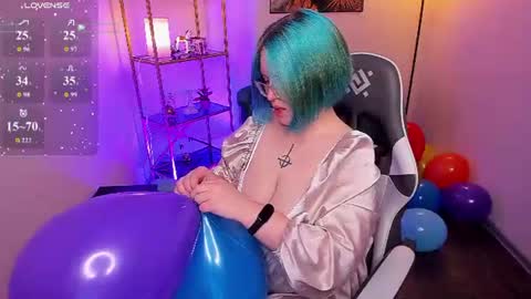 manic_pixie_ online show from 06.20.26