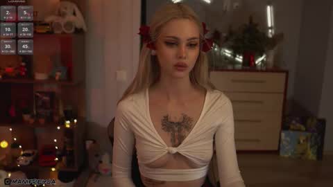 Snapshot of manifreyja chatting on 02.07.26 Amelie online show from 02.07.26