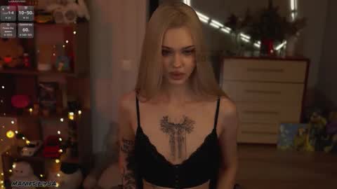 Snapshot of manifreyja chatting on 02.08.26 Amelie online show from 02.08.26