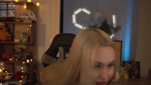 Snapshot of manifreyja chatting on 02.11.26 Amelie online show from 02.11.26