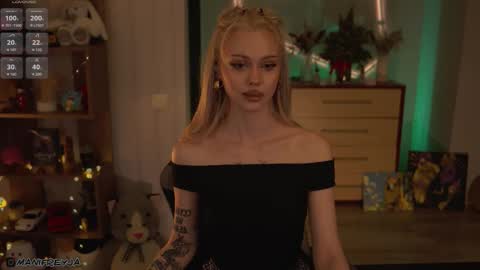 Snapshot of manifreyja chatting on 02.24.26 Amelie online show from 02.24.26