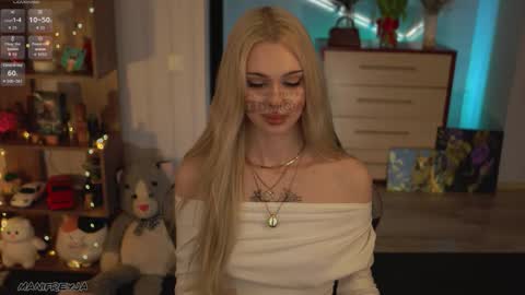 Snapshot of manifreyja chatting on 03.12.26 Amelie online show from 03.12.26