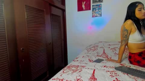 Snapshot of mantis_wine chatting on 09.16.25 MARY online show from 09.16.25