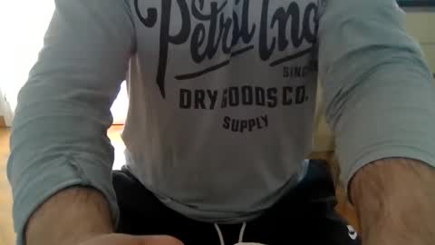 Snapshot of manu17518 chatting on 04.02.26 manu17518 online show from 04.02.26