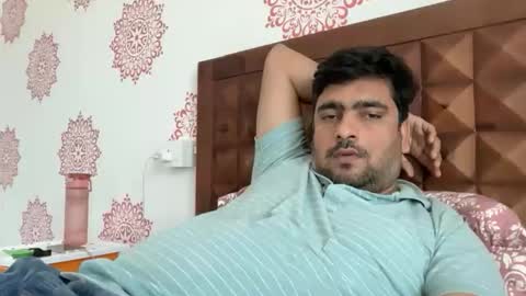 Snapshot of manu2704 chatting on 11.09.25 sexy boy online show from 11.09.25