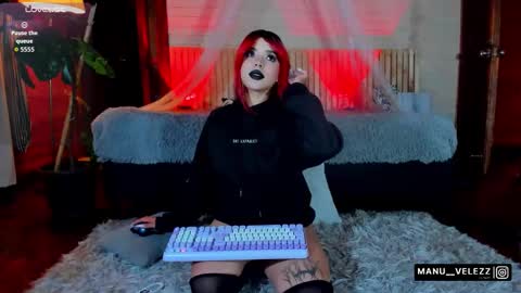 Snapshot of manu_nyx chatting on 11.20.25 manu velezz Help me to get to 100 thumbs ups Tip 25tks Rate me online show from 11.20.25