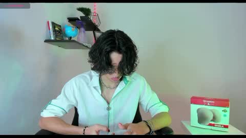 Manuel online show from 10.19.25