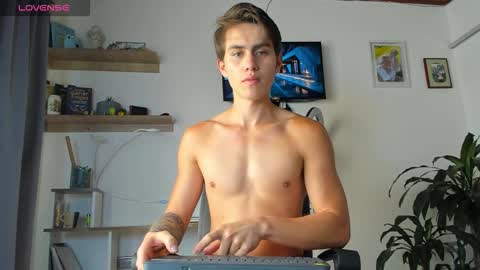 manucute 23  online show from 11.18.25