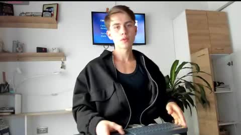 manucute 23  online show from 06.15.26